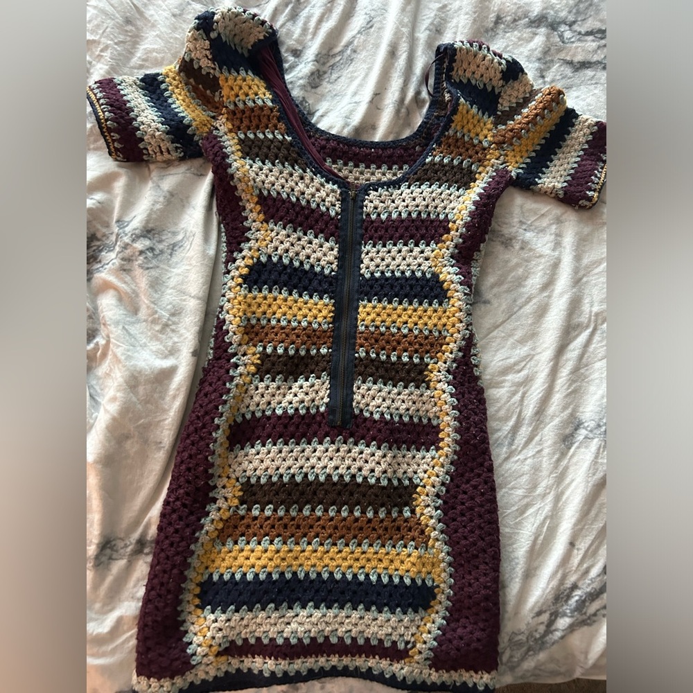 Anthropologie—Feits Voor 2 crochet, multicolor mini dress with burgundy slip